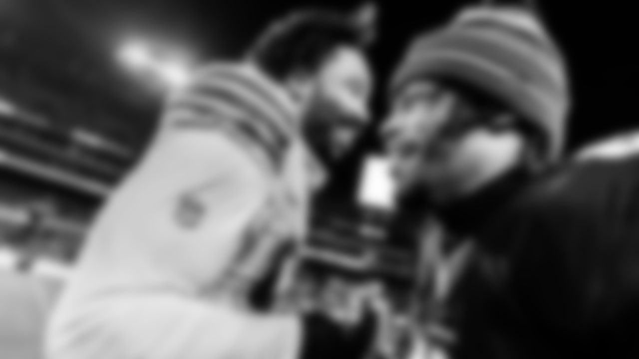 QB Lamar Jackson jokes with Cleveland BrownsÕ DE Myles Garrett