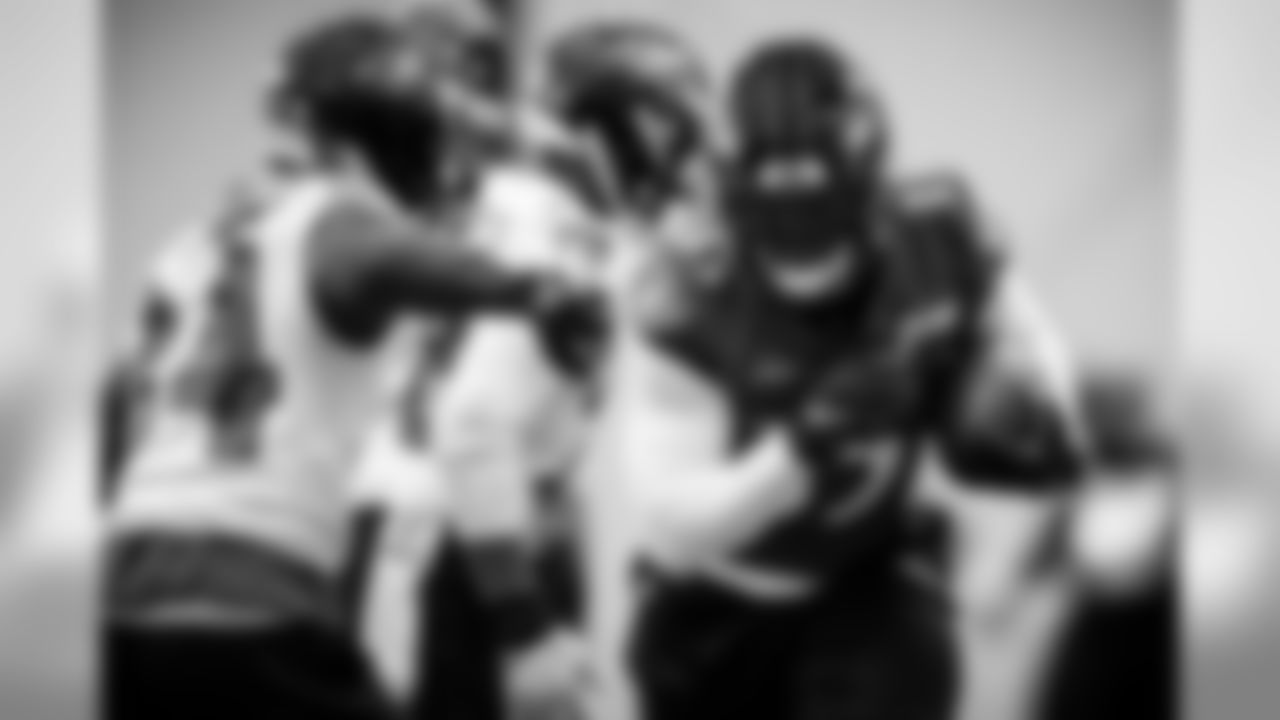 RB Gus Edwards