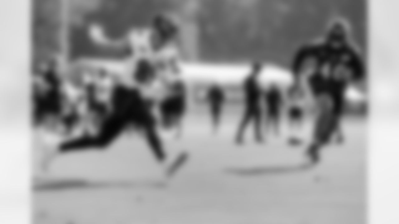 Mark Andrews Looks Ready
Andrews broke out during Friday's practice and displayed the beast mode he had during mandatory minicamp. After making a leaping touchdown grab, Andrews spiked the ball with gusto, hurling it back toward the line of scrimmage. Andrews looks ready for Week 1 right now.