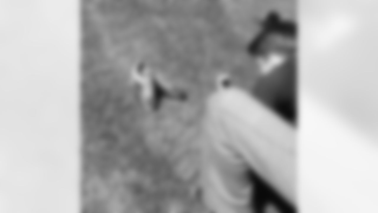 alevine41[Anthony Levine Sr.]: Spotted @jtuck9 on the field thought he was saving the grass guess I was wrong @ravens