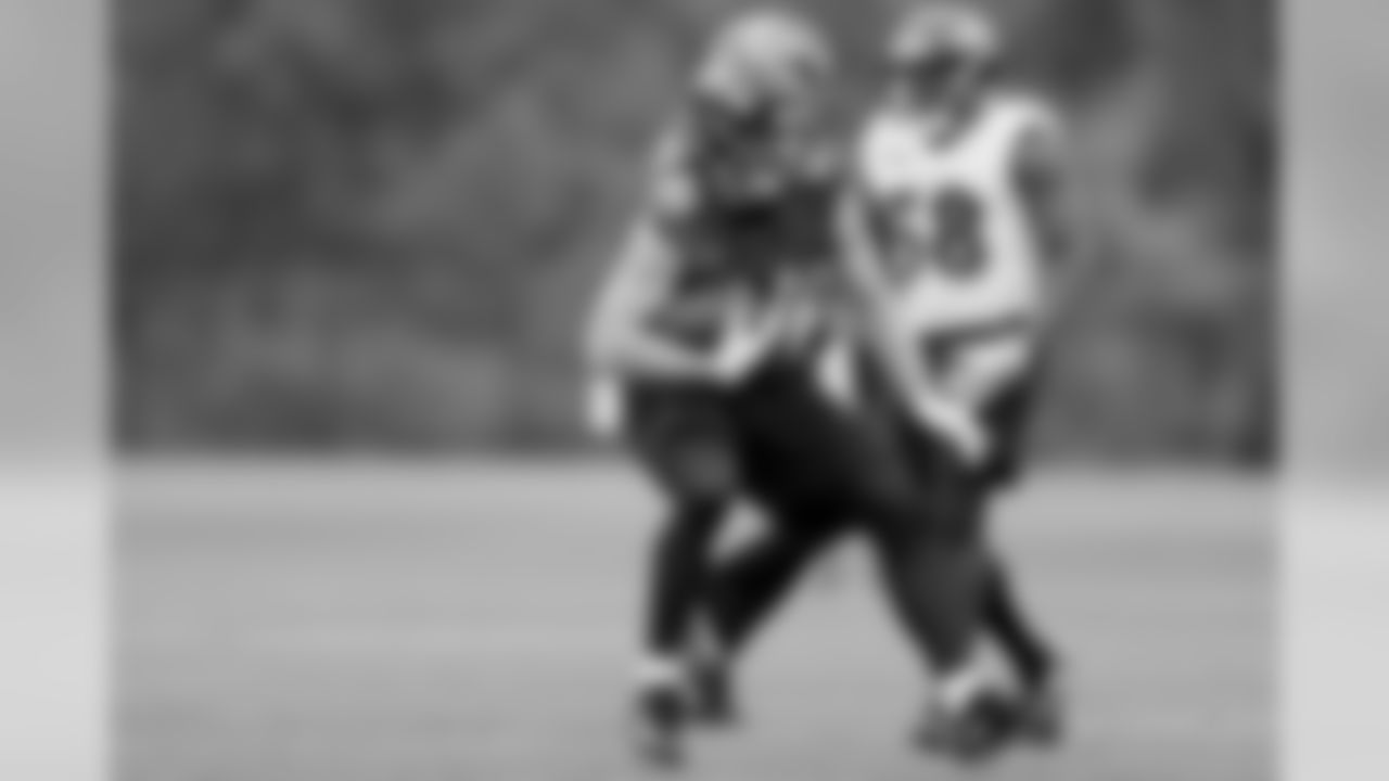 TE Hayden Hurst