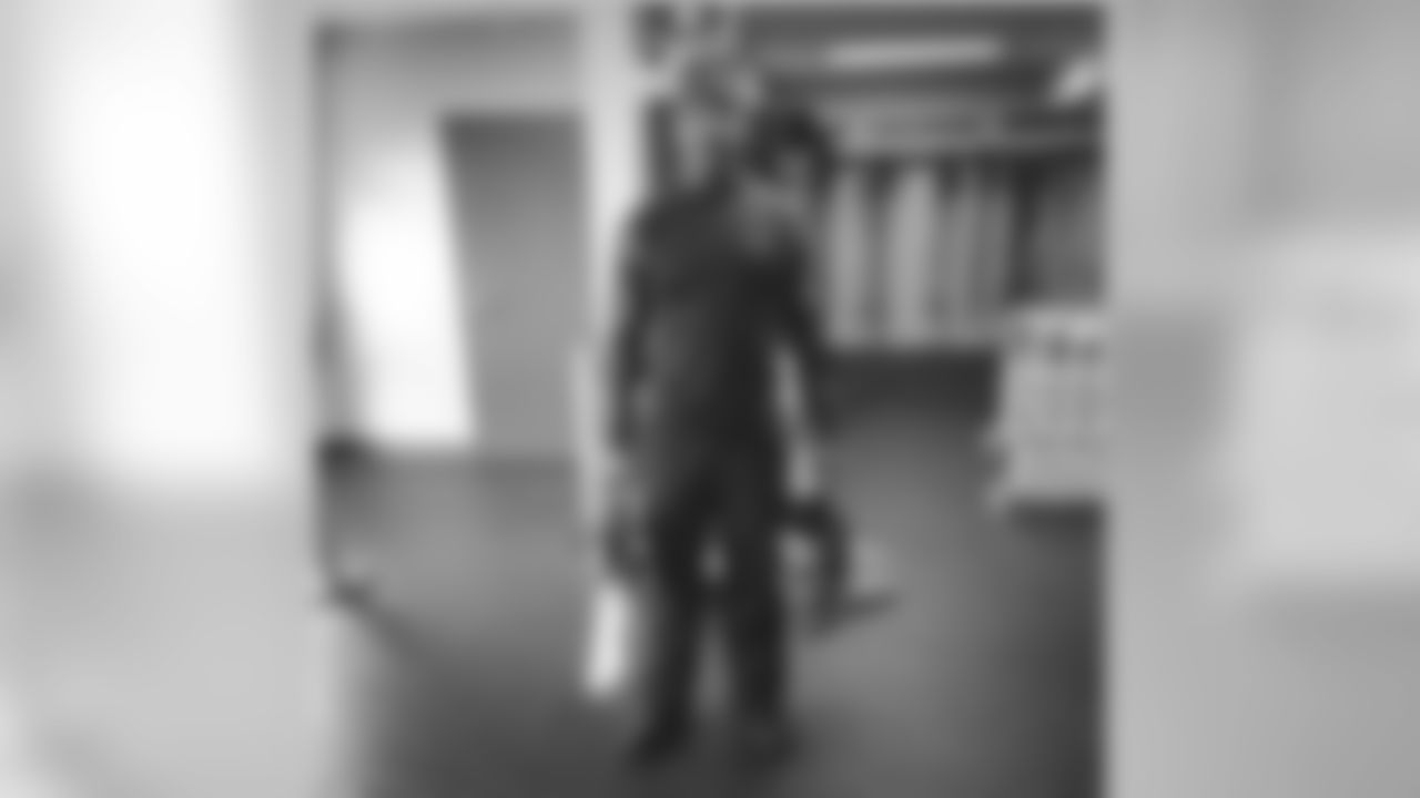 zobot_34[Lorenzo Taliaferro]:Bout to hit the slopes for the first time. Remember it's not about how many times you fall but how many times you get up