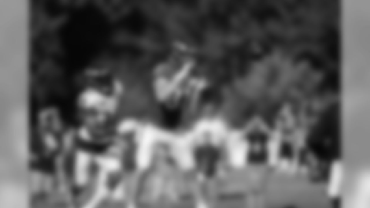 TE Hayden Hurst