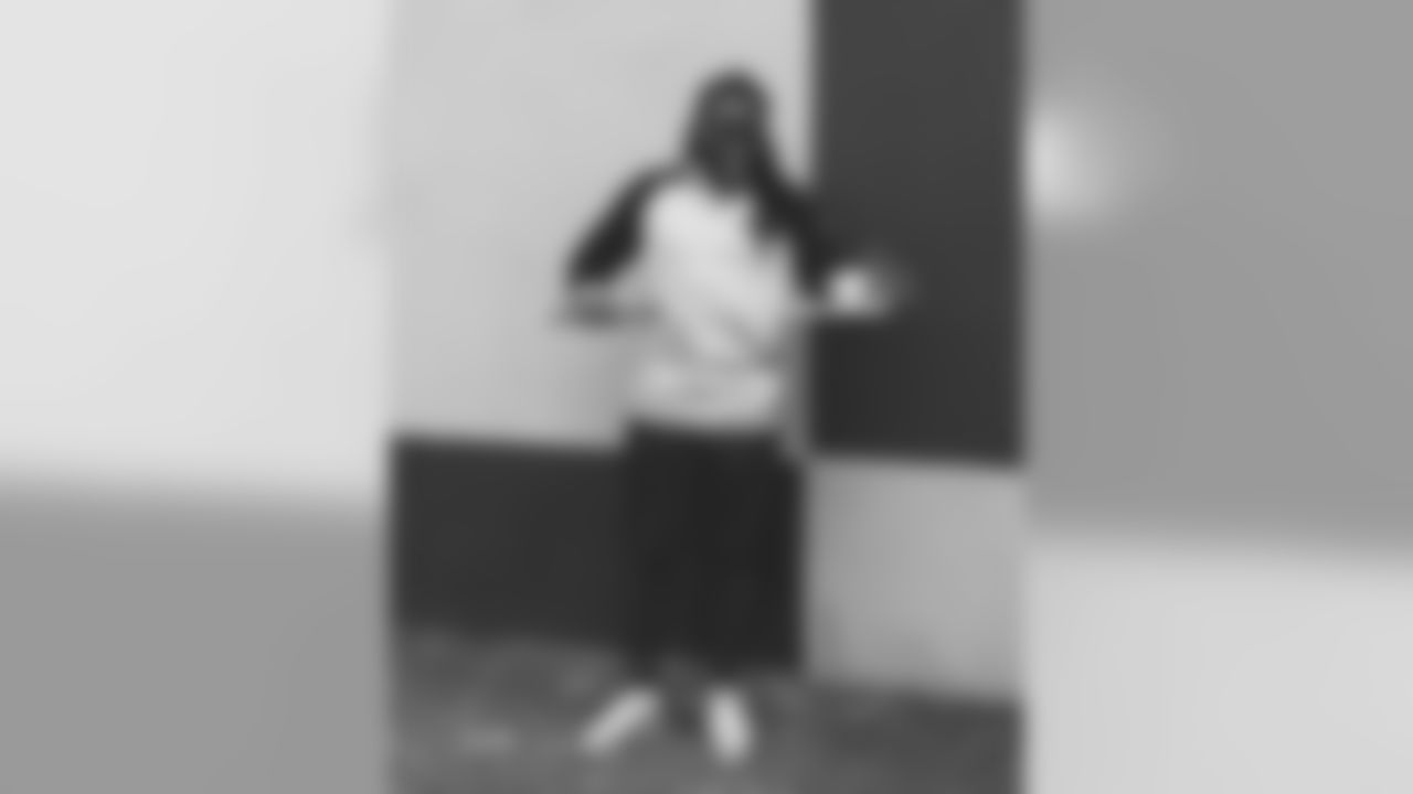 ravens [Baltimore Ravens] Had to hop to Ireland to show off his moves.