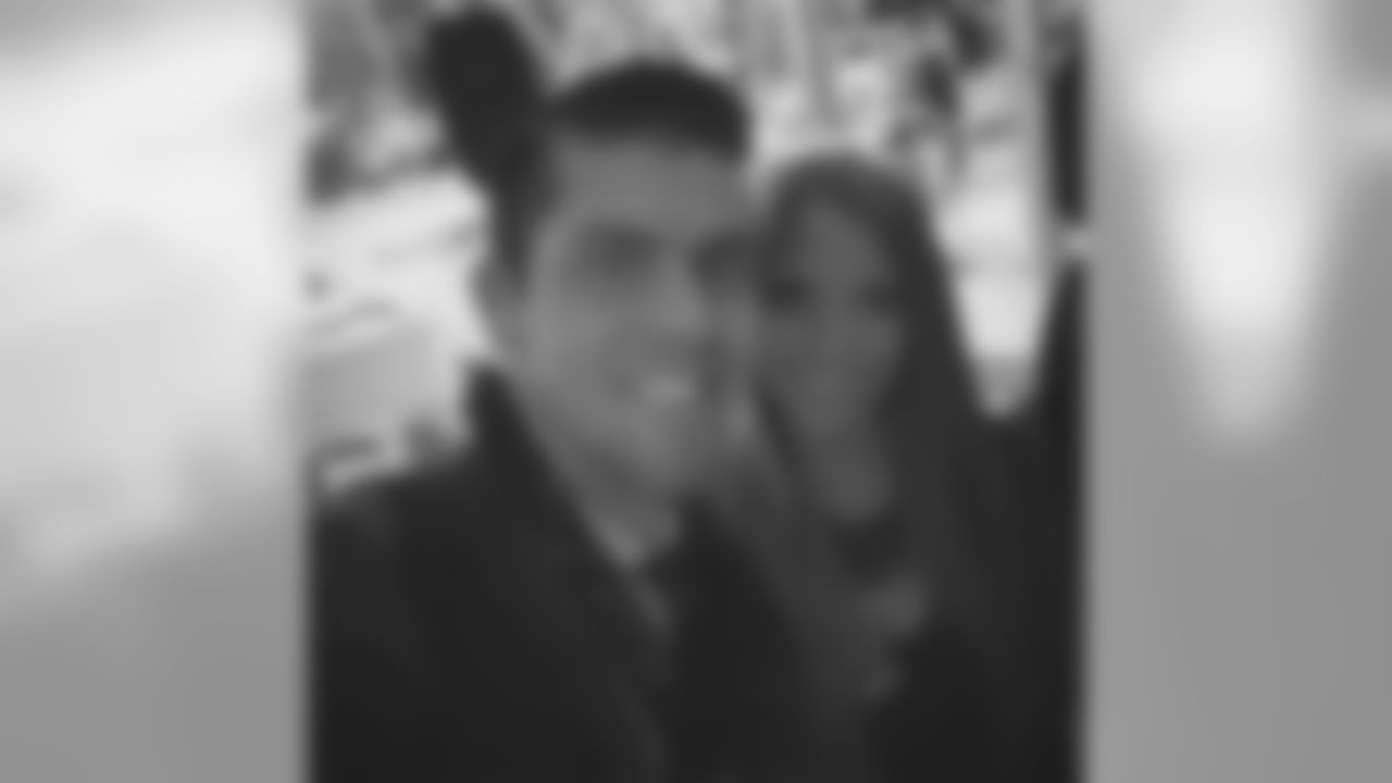 jtuck9[Justin Tucker]:Happy New Year from @OuzoBayBalt! #Bmore #2015