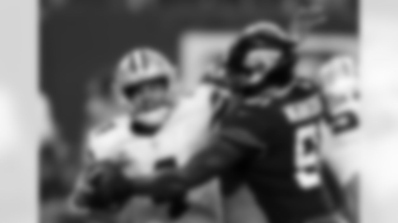 DE Yannick Ngakoue