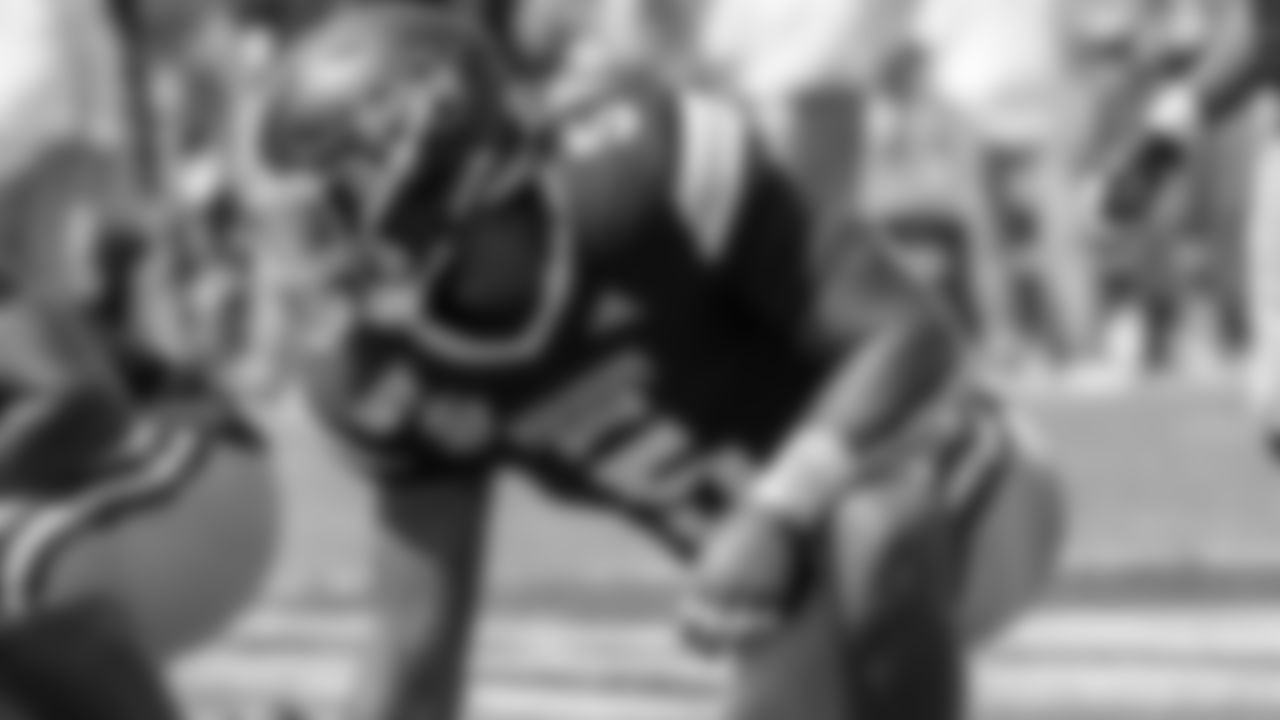 OLB Chauncey Rivers