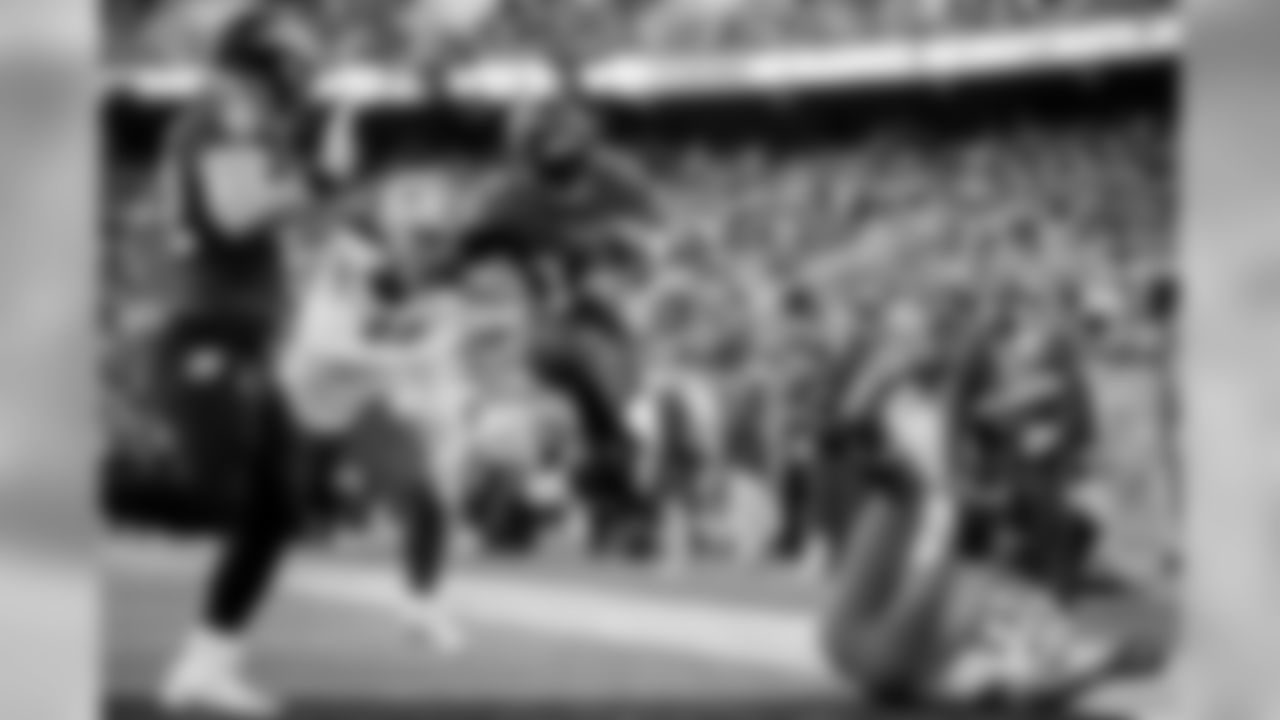 RB Alex Collins