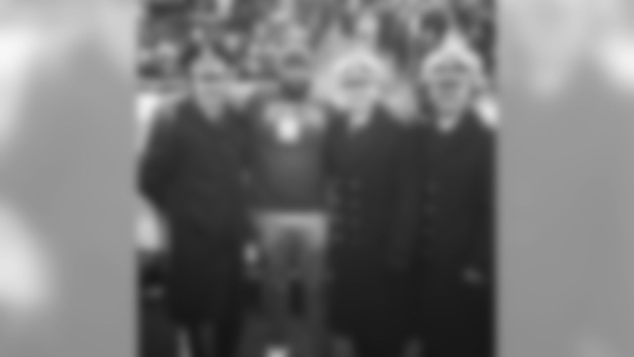 kapronlewis[Kapron Lewis]:Me and the old man! Haven't seen him in almost two years!