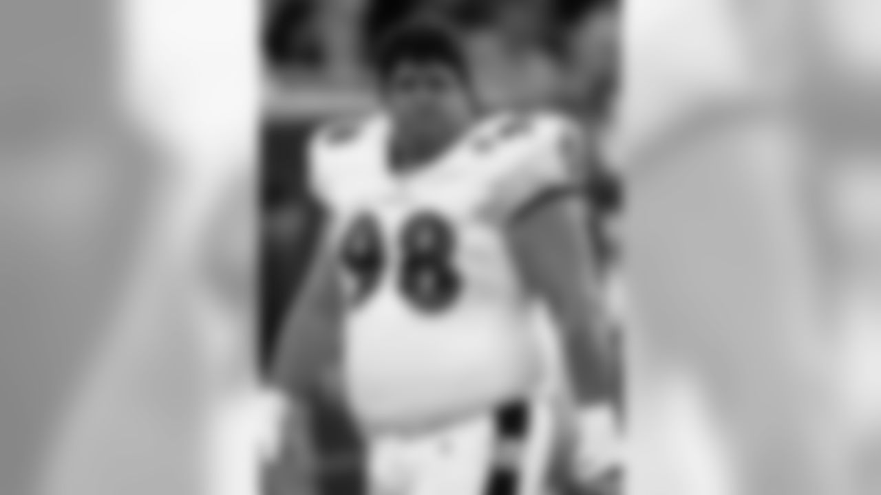 11. DT Tony Siragusa (1997-2001)
Siragusa came to Baltimore from Indianapolis, where he re-joined forces with Head Coach Ted Marchibroda. "Goose" established himself as a menace in the trenches and an absolute character off the field. The 2000 Super Bowl squad just wouldn't have been the same without Siragusa. He teamed up with Sam Adams to create a block-swallowing wall up front on the greatest defense of all-time. His belly flop on Raiders quarterback Rich Gannon knocked him out of the 2000 AFC championship.