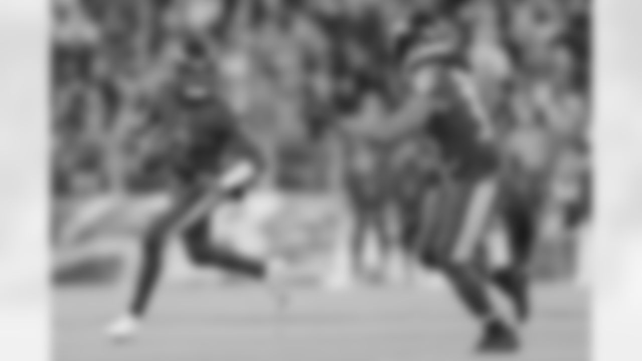 QB Tyler Huntley