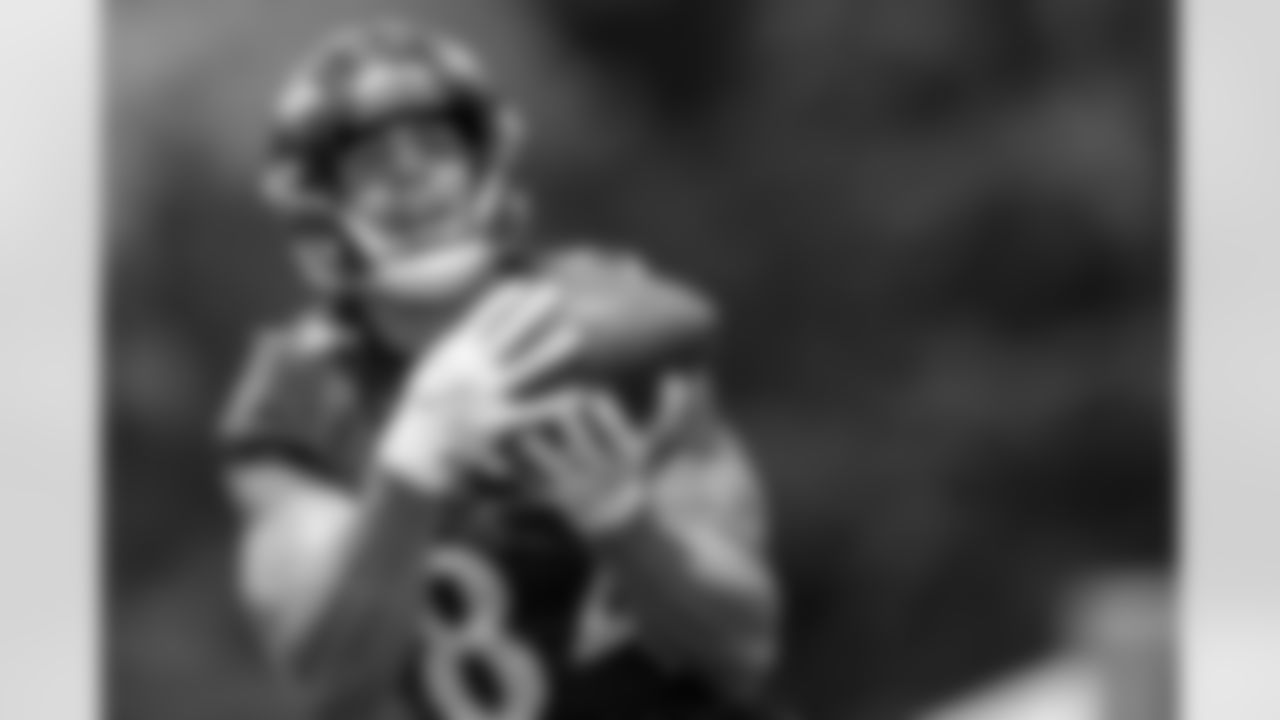 TE Josh Oliver