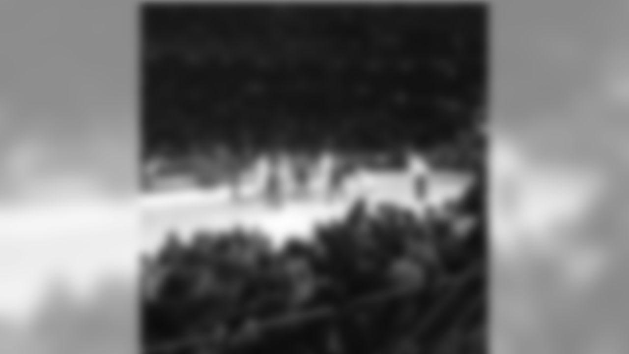 jzutt53[Jeremy Zuttah]:First time at the Garden for an NBA game. Had to check out my team. #msg