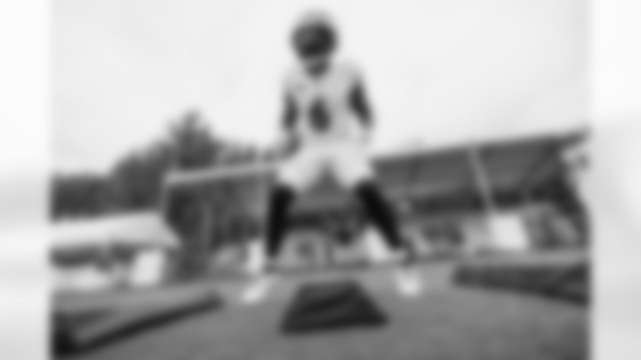 ILB Patrick Queen
Queen has continued to look good in pass coverage and had a nice breakup along the sideline during 11-on-11 drills Wednesday.