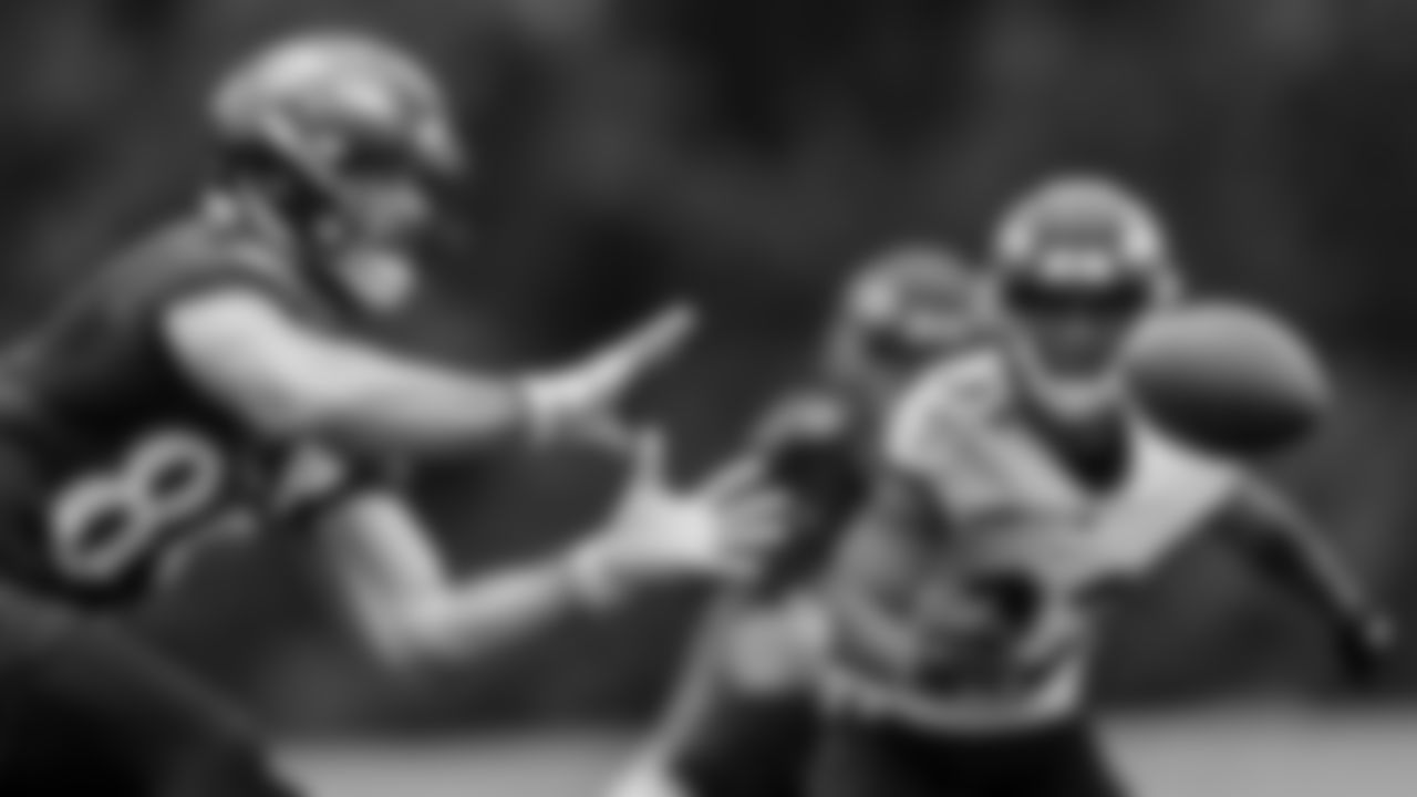Mark Andrews Is in Midseason Form
They were playing football, which meant Andrews was making plays. Baltimore's All-Pro tight end has been a fixture on the field since OTAs, determined to take it up a notch after the best season of his career. Andrews looked fast and focused with no intention of resting on his laurels.