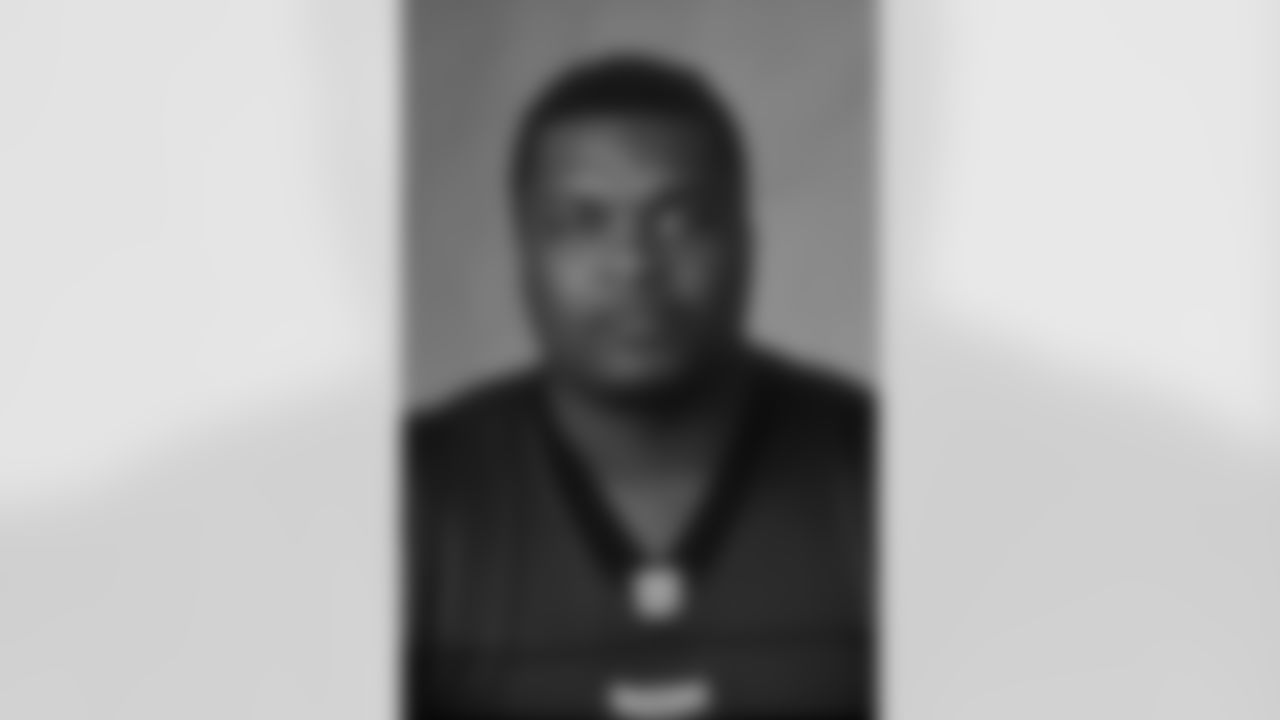 T Sammy Williams
1998 Draft - Round 6, Pick 164