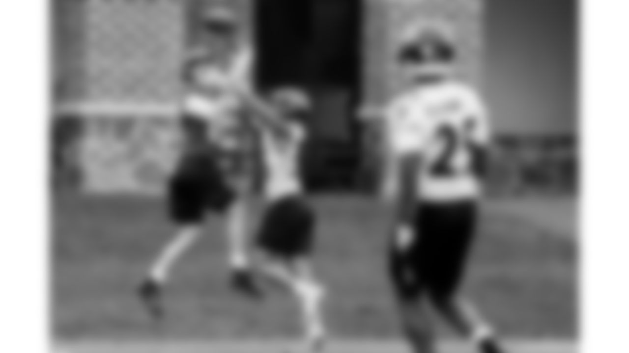 WR Sean Modster