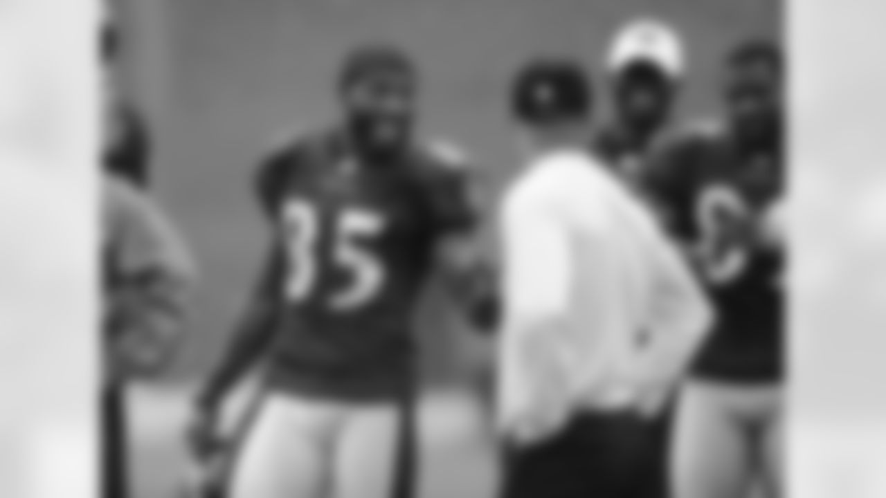 The Ravens work out Sunday in Derrick Mason's first training camp practice at McDaniel College in Owings Mills, Md.
