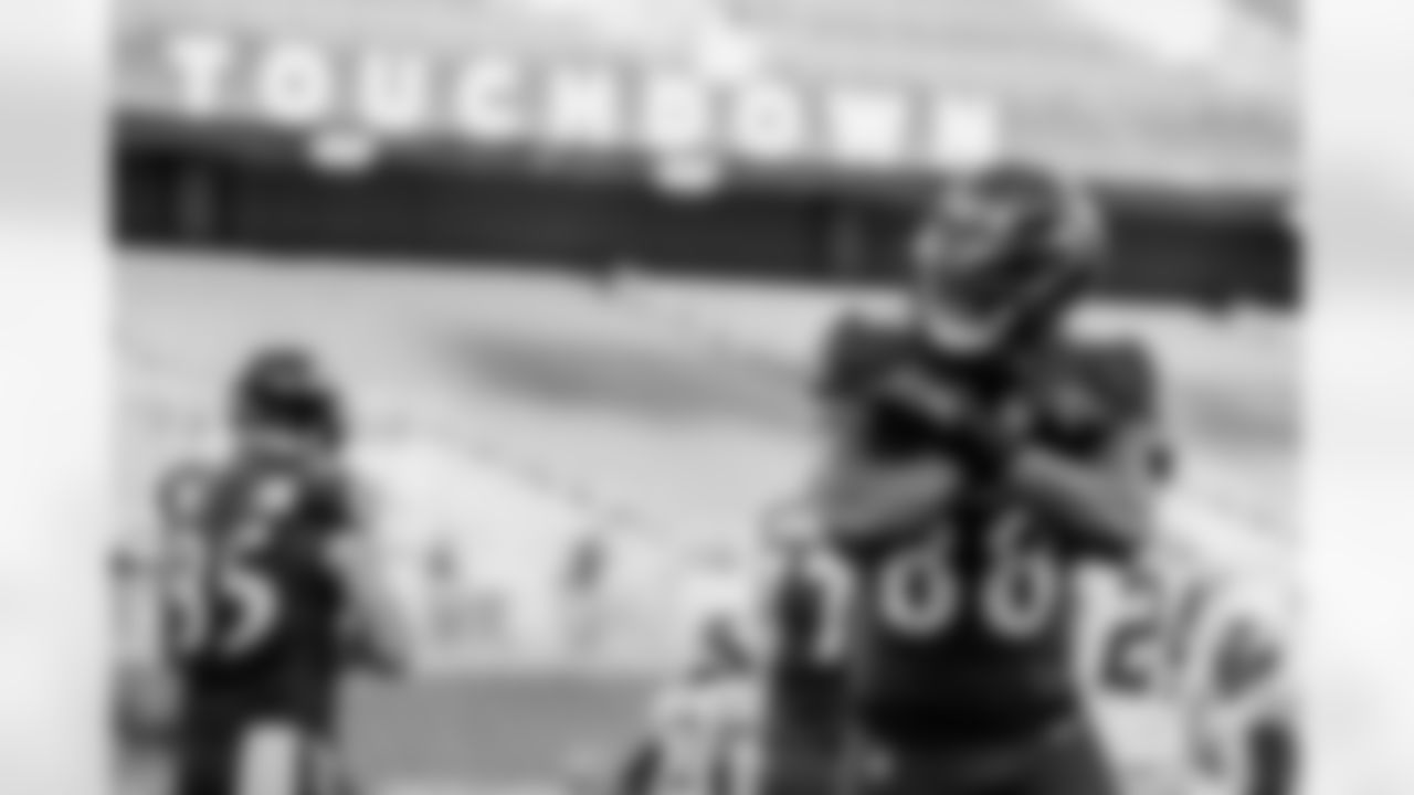WR Dez Bryant celebrates after scoring a touchdown