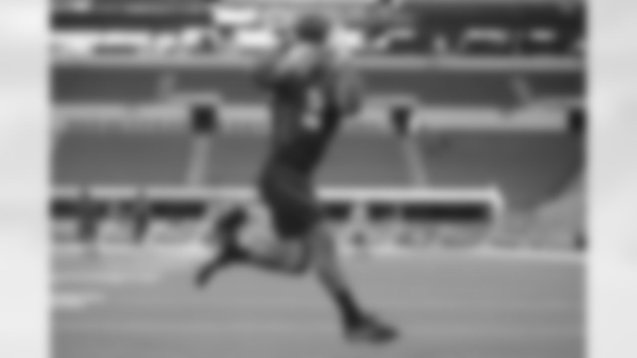 Chubb came in with questions about his speed, but left with the sixth-fastest time (4.52 seconds) among running backs. He also tied Barkley with 29 bench press reps. Chubb outshined teammate Sony Michel (4.54), who is smaller and was regarded as quicker.