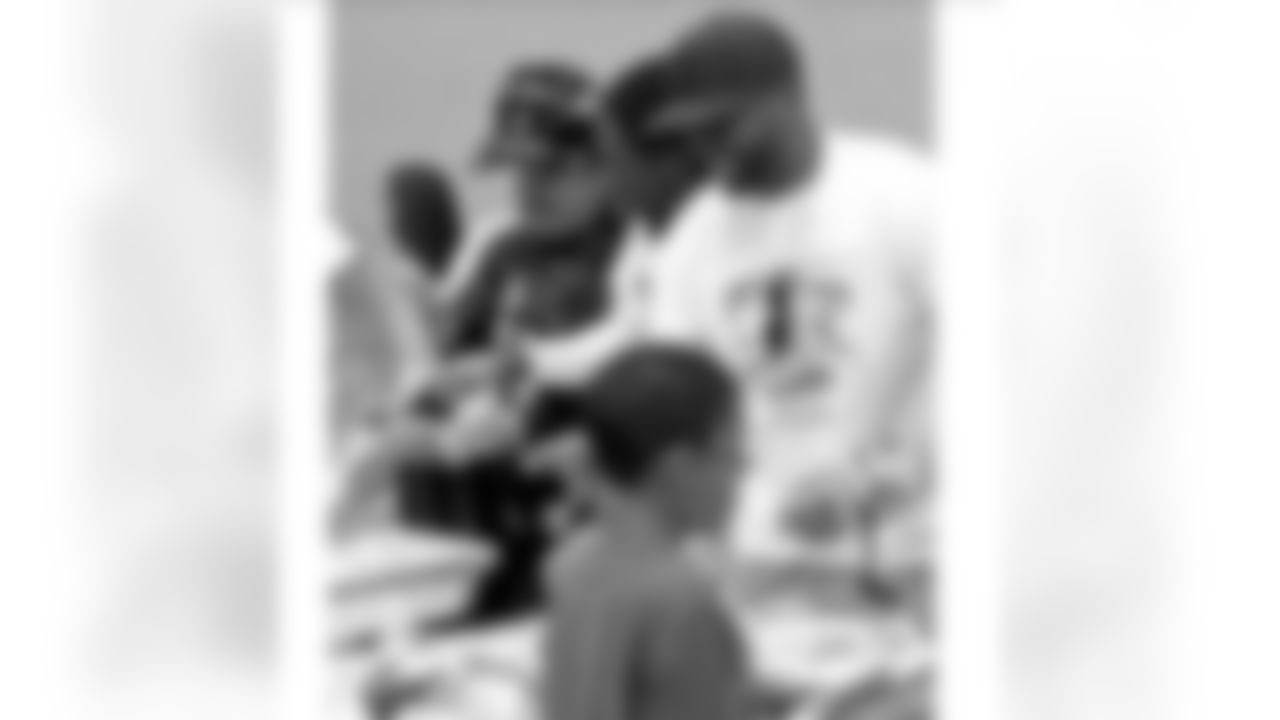 gshepp_33 [Gerrard Sheppard]: Having a blast At Jameel McClains 4th annual food drive w families of Baltimore! There's no such thing as a "giving season" in my book. That's everyday of every season. Impacting a life has no specific date. Be great, be generous and show Love! #Baltimore