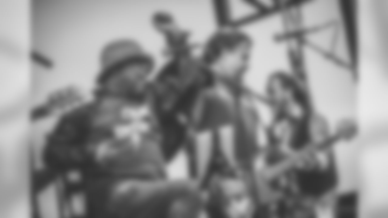 September 6, 2019
Ravens Kick Off Party at the Maryland State Fair Grounds in Timonium, MD. Bands included Petty Coat Junction, The Kelly Bell Band, and Go Go Gadget.