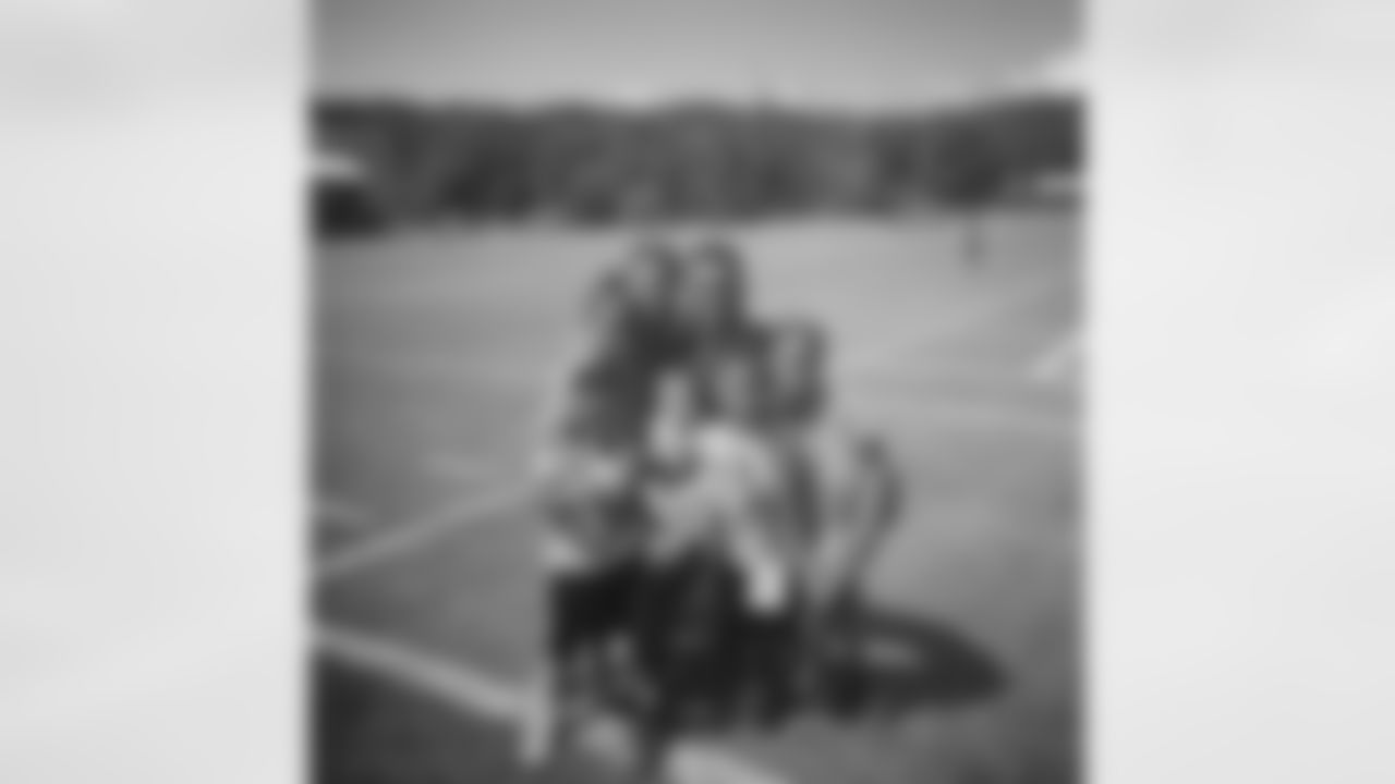 benjaminswatson [Benjamin Watson]: Toughest part about training camp is not seeing the family. These few minutes after practice are always the highlight of my day. #NFLTrainingCamp #ravens