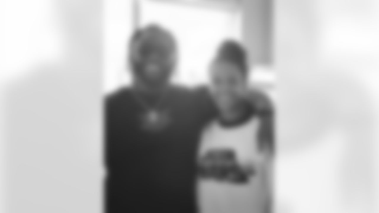 mpierce_97 [Michael Pierce] FAMILY TIES...