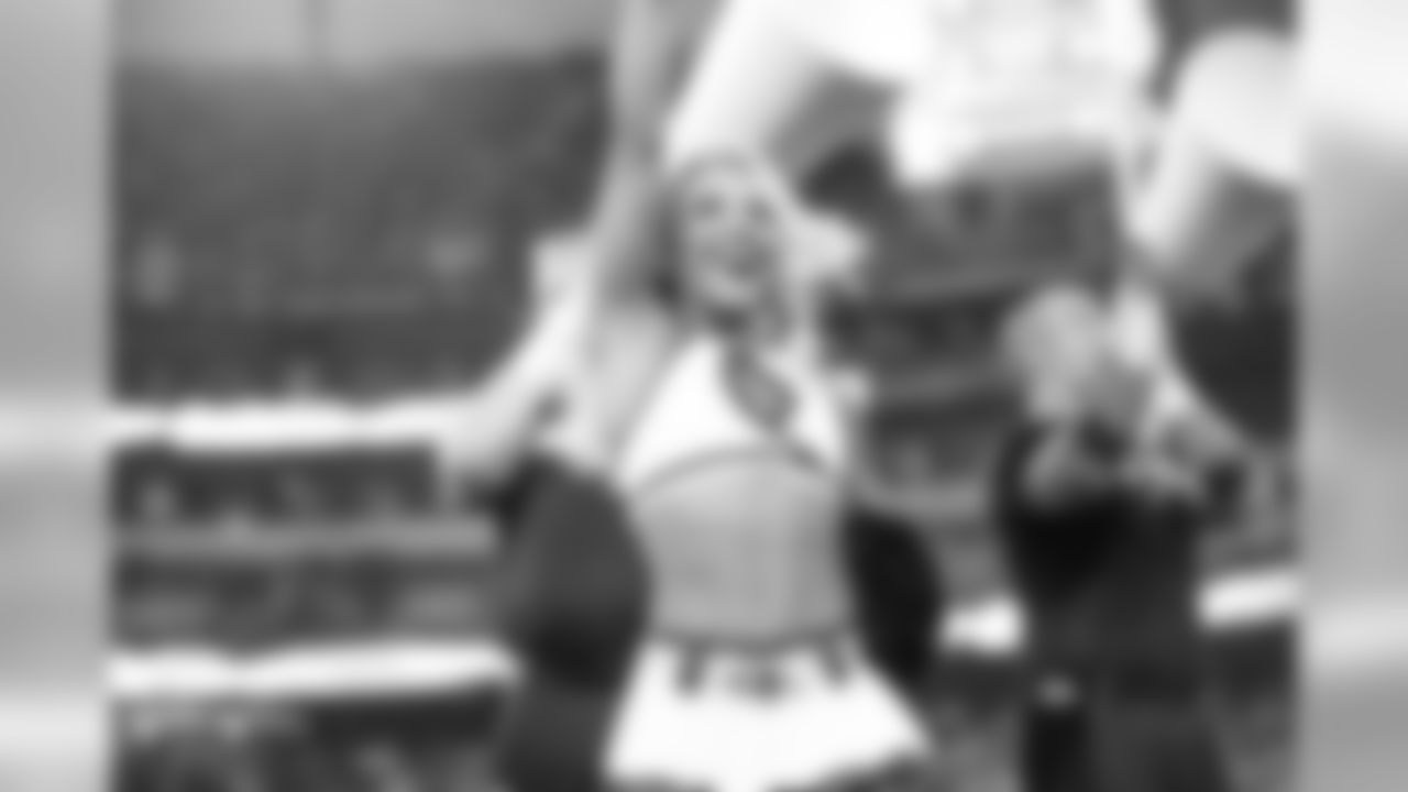 August_15_Packers_Cheer-10