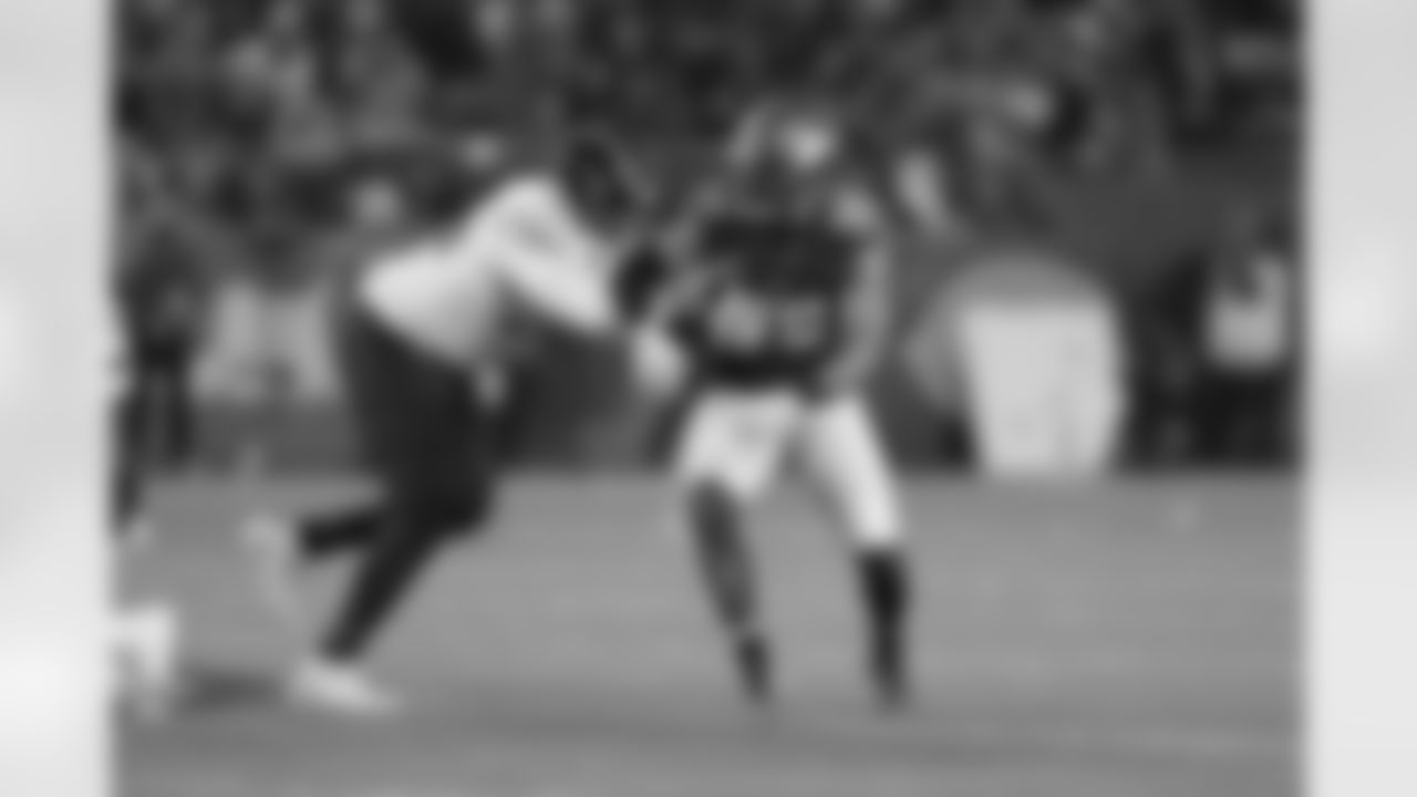 OT Germain Ifedi, Chicago Bears
Age: 27
A first-round pick of the Seahawks in 2016, Ifedi has been a starter his entire career between Seattle and Chicago. Last year, a knee injury sidelined him for a large chunk of the season. At 6-foot-5, 344 pounds, Ifedi has graded out stronger in pass blocking than run blocking.