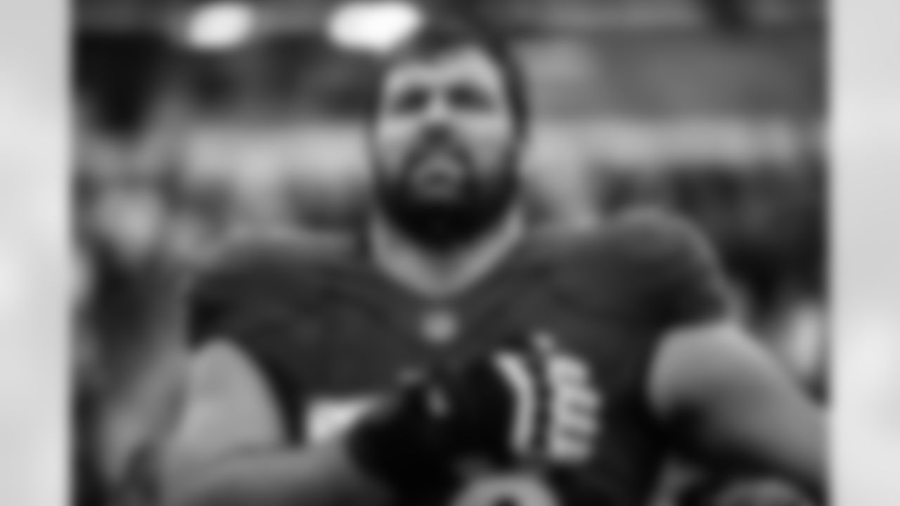 T Alejandro Villanueva (78) on the sideline before a game against the Los Angeles Rams at M&T Bank Stadium on January 2, 2022.