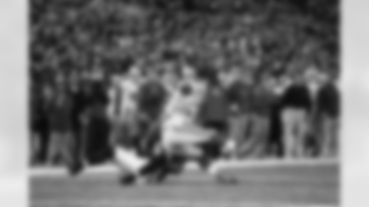 Some of the best shots from the Ravens-49ers game on Thursday, Nov. 24th at M&T Bank Stadium.
