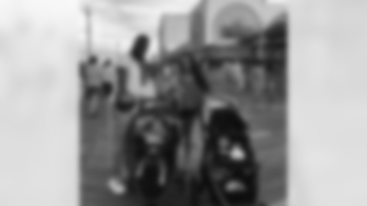 l_webb21 [Lardarius Webb]: Family Time!! #rehobothbeach