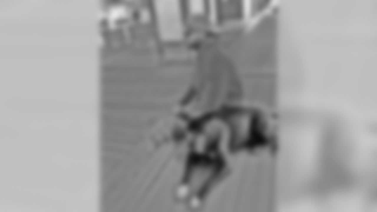 gshepp_33 [Gerrard Sheppard]: Inner Harbor Antics w/ my BestFriend. #LifeIsLove