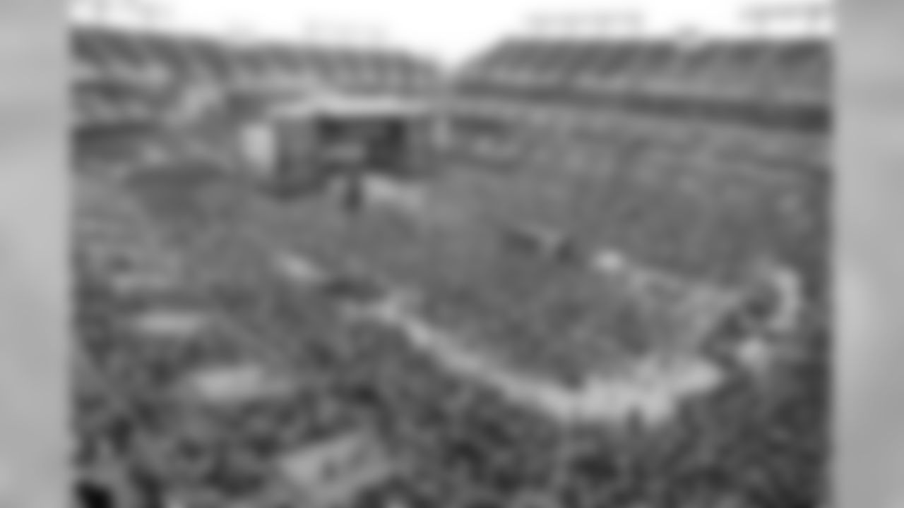Kenny Chesney, Brooks and Dunn, Big and Rich, LeAnn Rimes and Gary Allan all performed on the Poets and Pirates Tour at M&T Bank Stadium May 10, 2008.