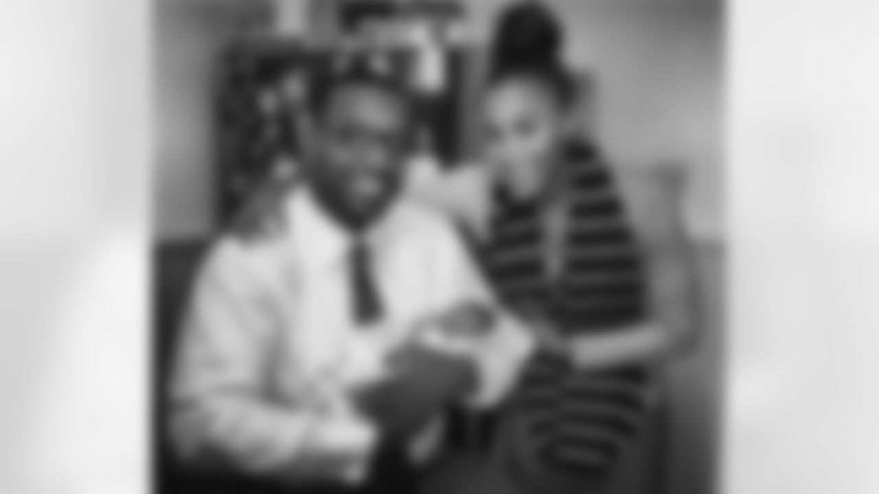 chriscanty99 [Chris Canty]: Finally got a chance to meet the newest member of the family. #WelcomeHome #CousinJaylen #SoNervousHoldingHim