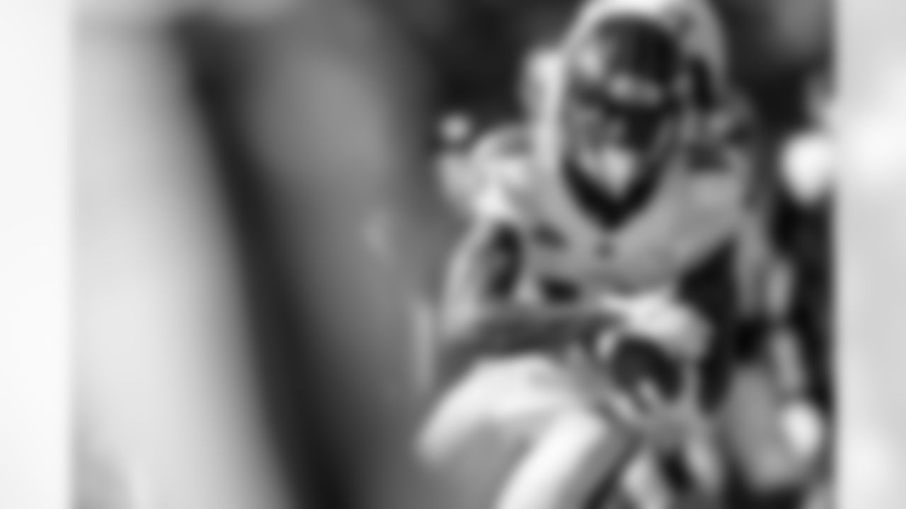 WR Jaylon Moore