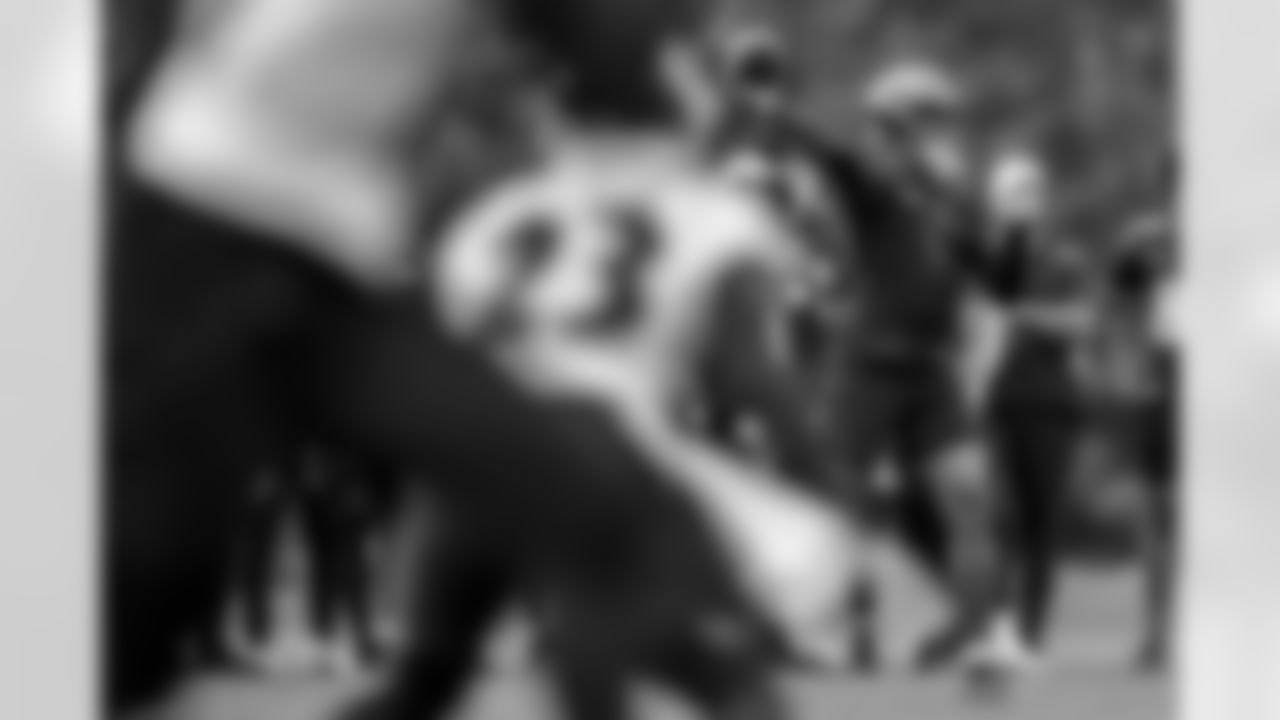 QB Anthony Brown