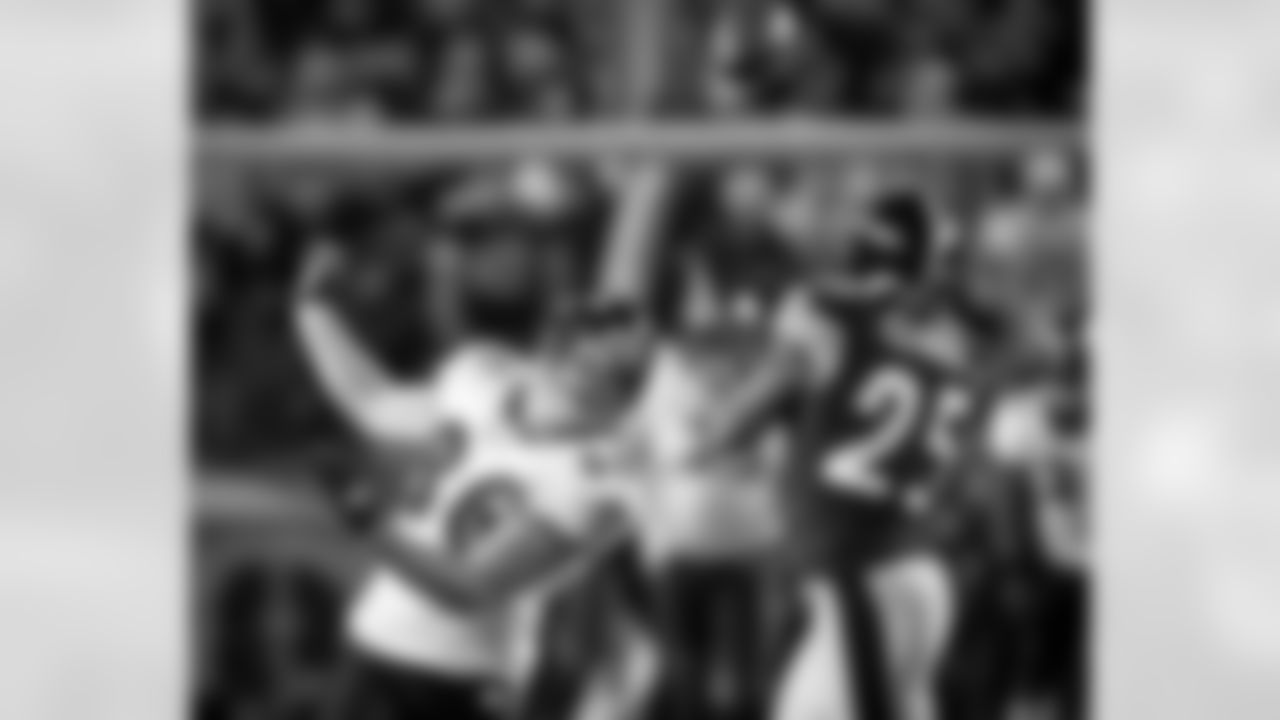 Images from the Ravens' 31-24 loss to the Pittsburgh Steelers in the divisional playoffs on Saturday, Jan. 15, 2011. Baltimore built a 14-point halftime lead but turned the ball over three times in the third quarter to fall in the playoffs for the third s