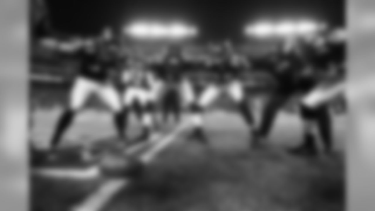 Some of the best shots from the Ravens-49ers game on Thursday, Nov. 24th at M&T Bank Stadium.