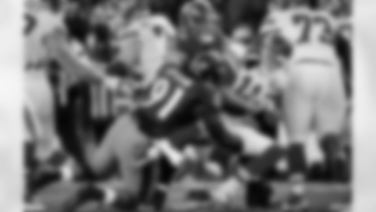 urbanlegend96[Brent Urban]: First NFL sack #onawave #dontforgetthedab