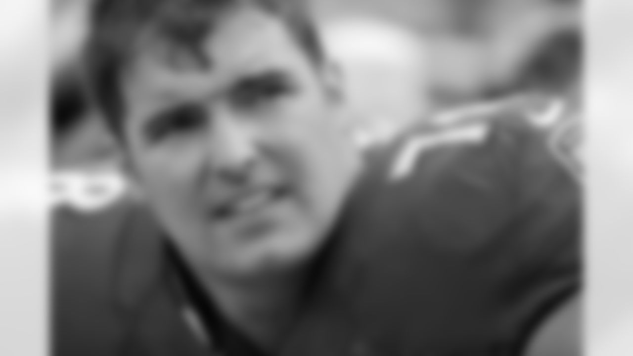 OT Alejandro Villanueva