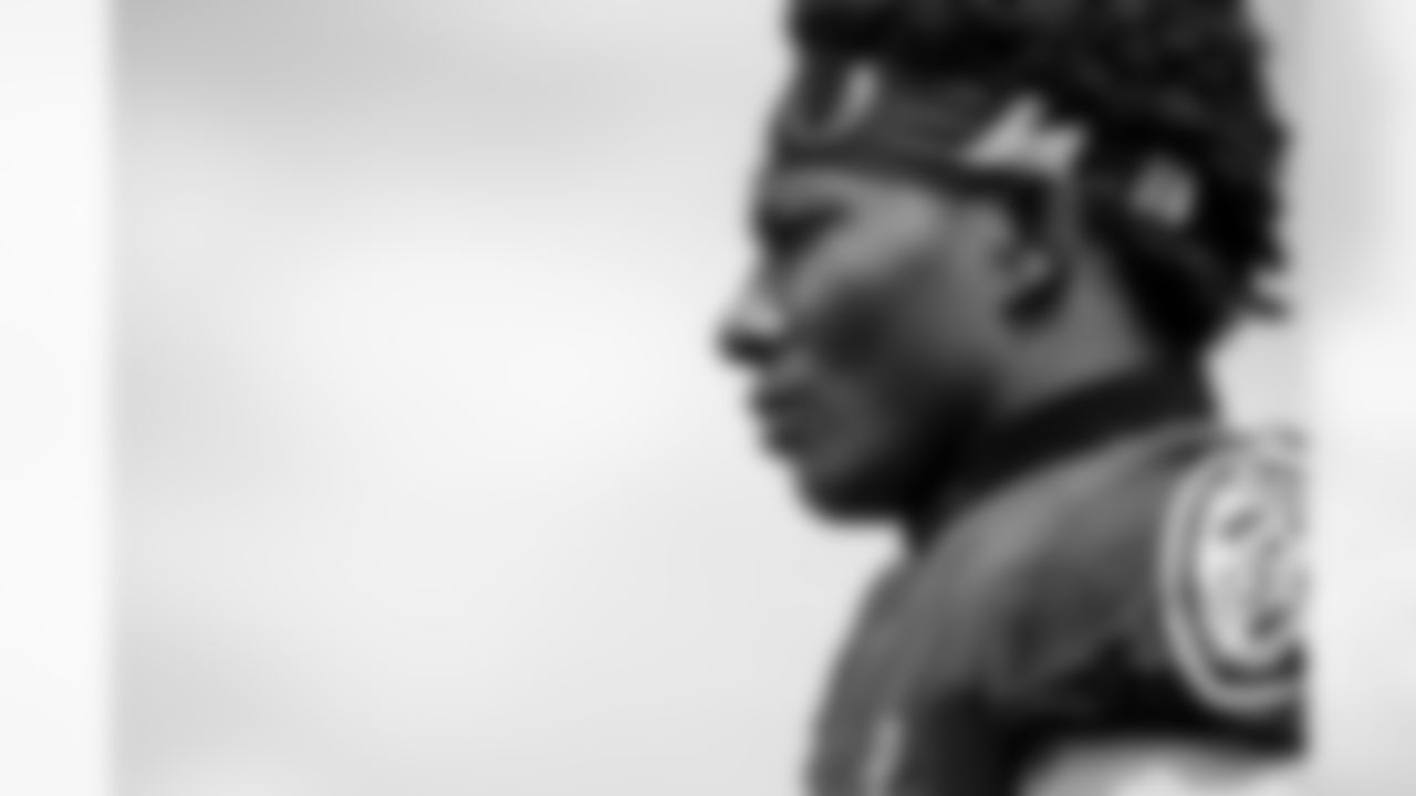 WR Marquise Brown