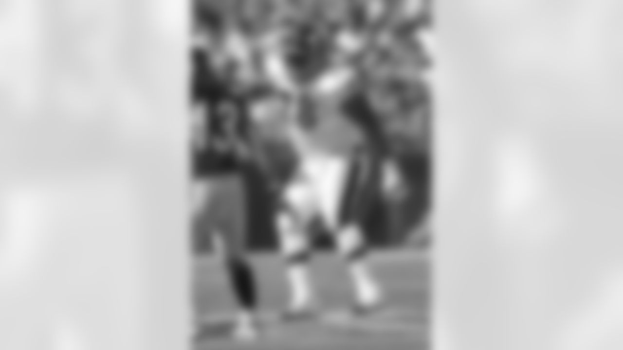 The Ravens remember former offensive tackle Orlando 'Zeus' Brown who passed away this week.