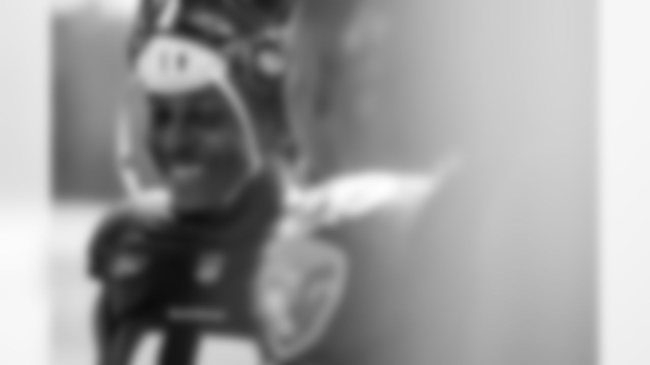 OLB Jaylon Ferguson