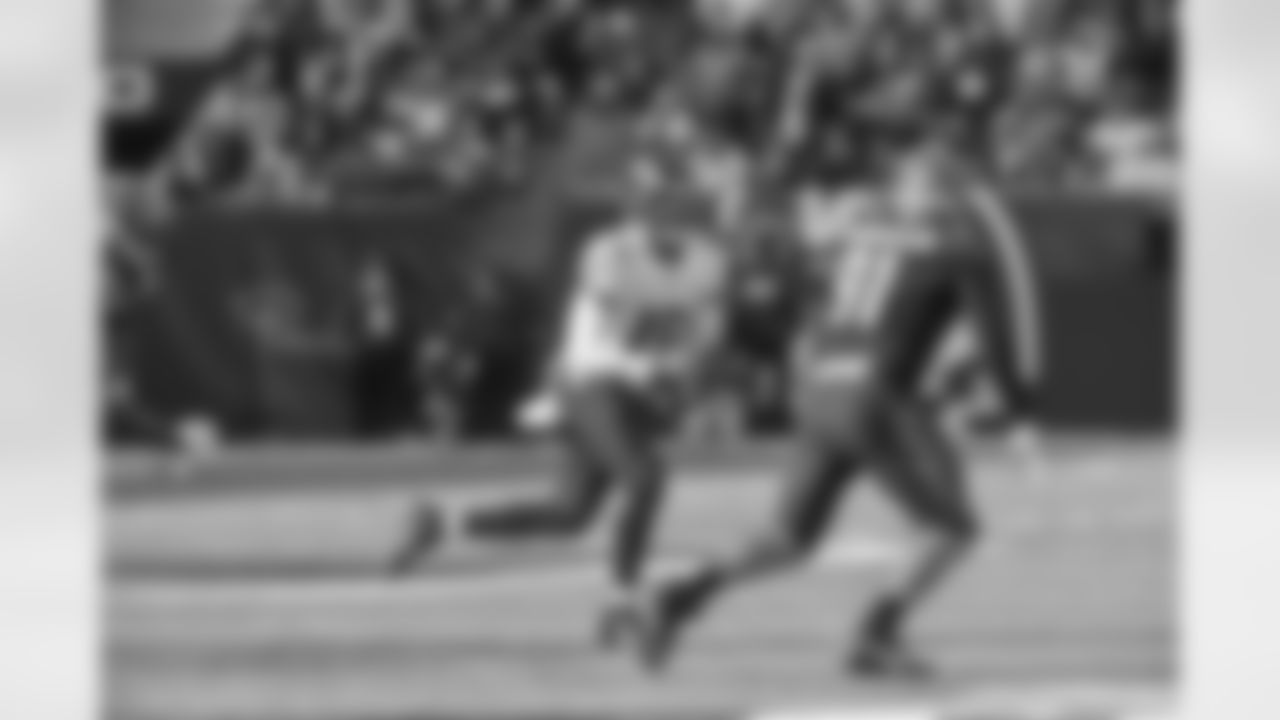 QB Josh Johnson (15)
Baltimore Ravens at Cincinnati Bengals on Sunday, December 26, 2021 at Paul Brown Stadium