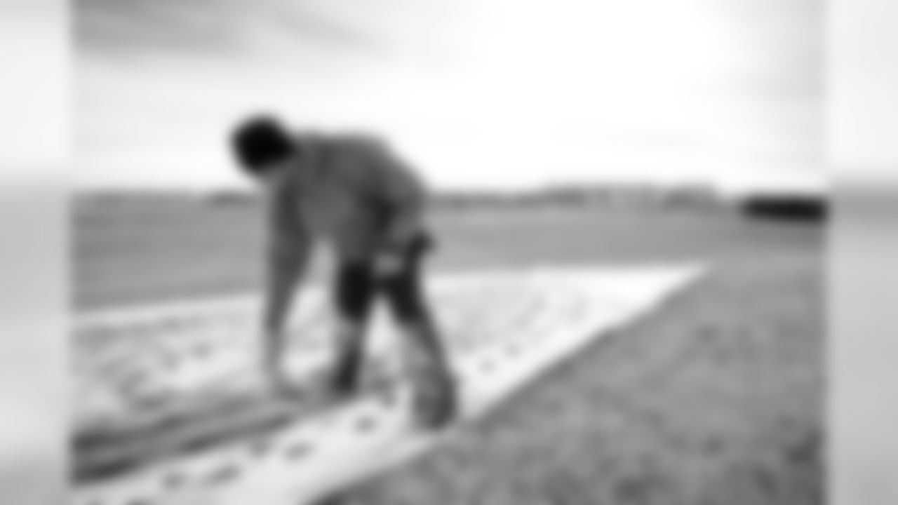 The Ravens continued to Paint The Town Purple on Monday, Jan. 10, 2011, as members of the Ravens ground crew visited Baltimore/Washington International Thurgood Marshall Airport to paint the team?s logo.