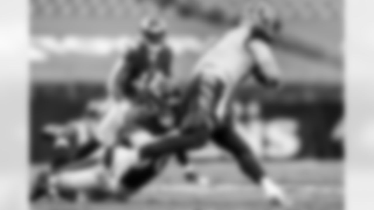 LB Pernell McPhee / The Baltimore Ravens defeated the Cincinnati Bengals by a score of 27-3 at M&T Bank Stadium on October 11, 2020 in Baltimore, MD.