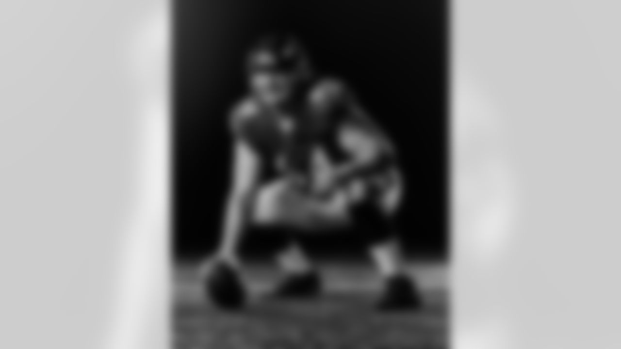 C Tyler Linderbaum (64)