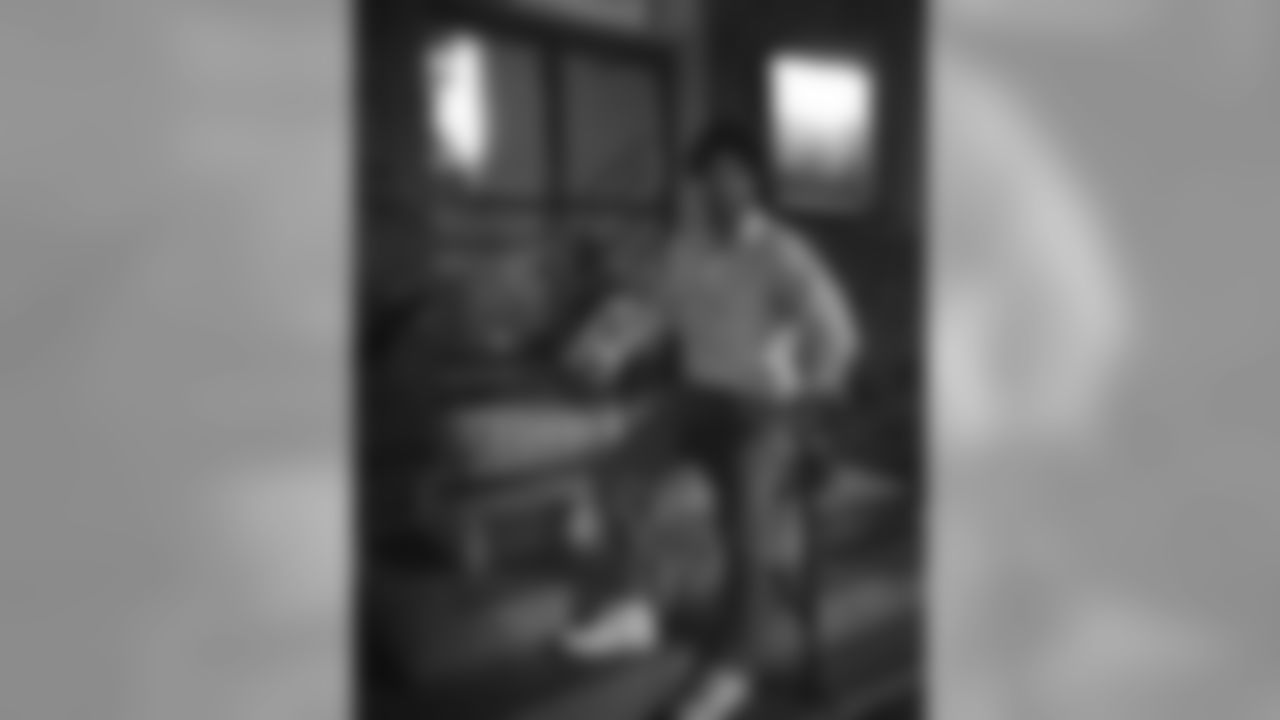 urbanlegend96 [Brent Urban]: "Just go out and talk to a tree. Make friends with it." - Bob Ross. Happy Halloween y'all